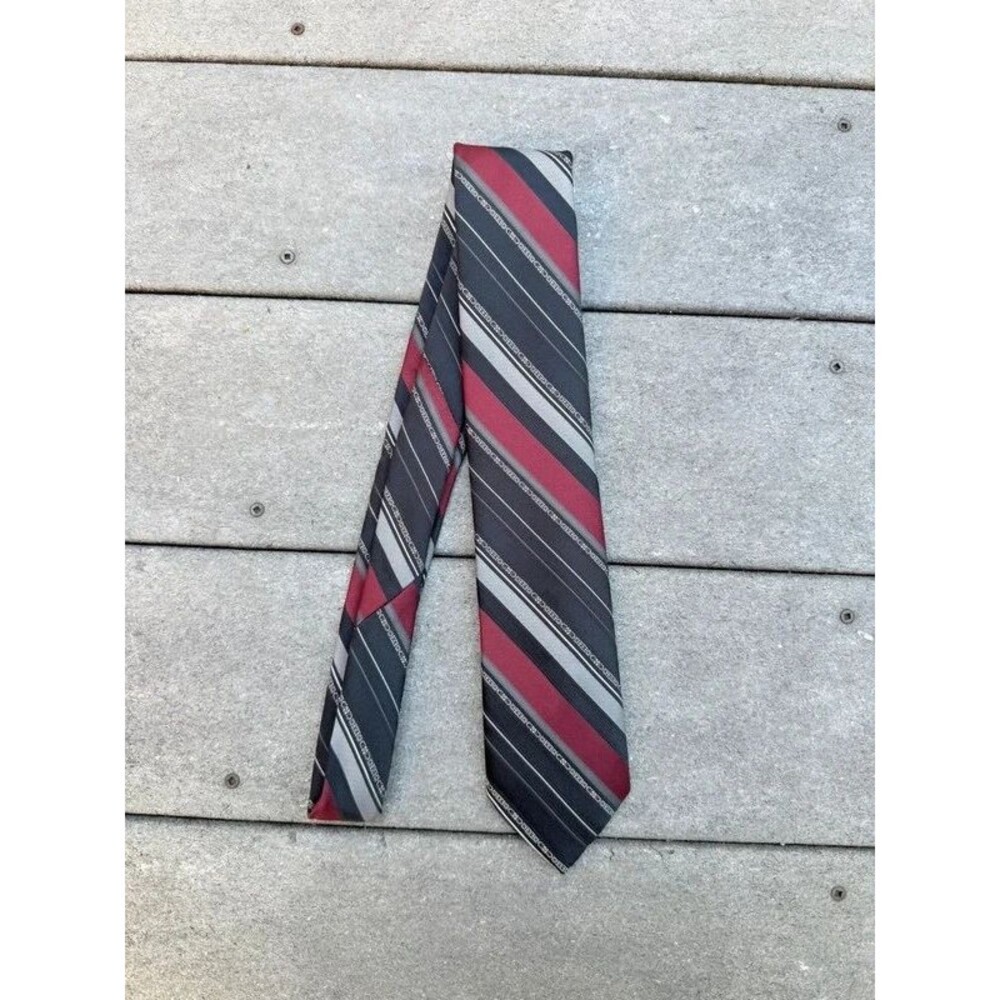 Vintage 1960s Matt Andrews Collection, featuring diagonal stripes in dark gray,